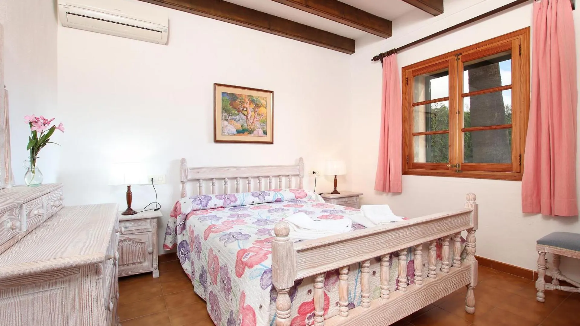 Charming Villa With A Fabulous Garden In Pollensa By Renthousing Casa vacanze Pollença